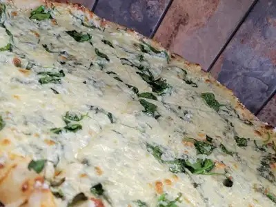 Large Spinach White Pizza